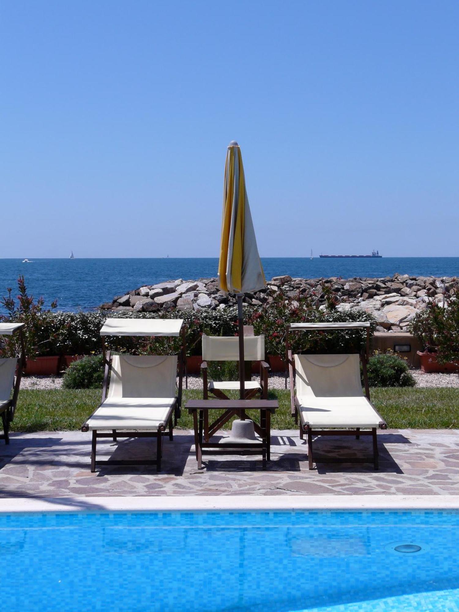 Sunbay Park Hotel Civitavecchia Kültér fotó
