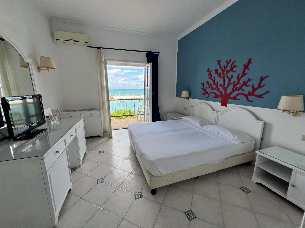 Sunbay Park Hotel Civitavecchia Kültér fotó