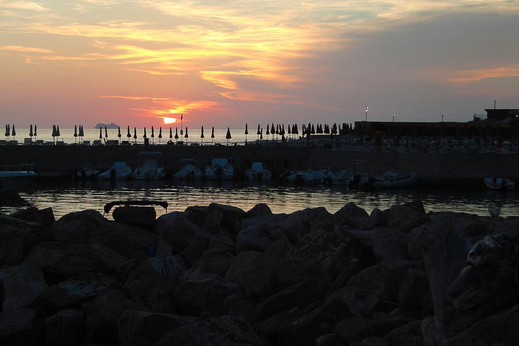 Sunbay Park Hotel Civitavecchia Kültér fotó